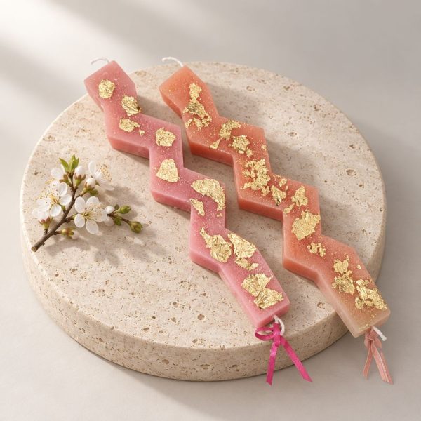 Easter Easter candle zigzag scented civil tsoureki and leaves gold
